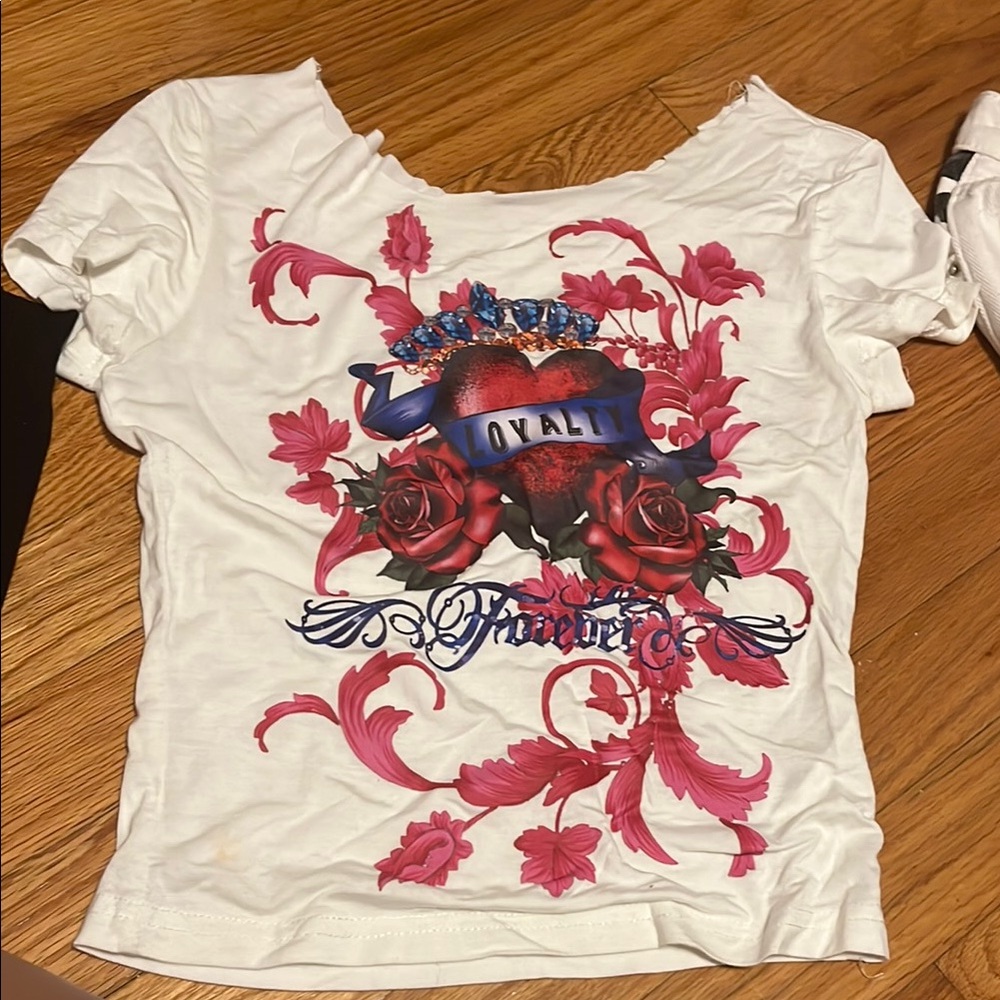 SHEIN White and Red Fitted Graphic T-Shirt